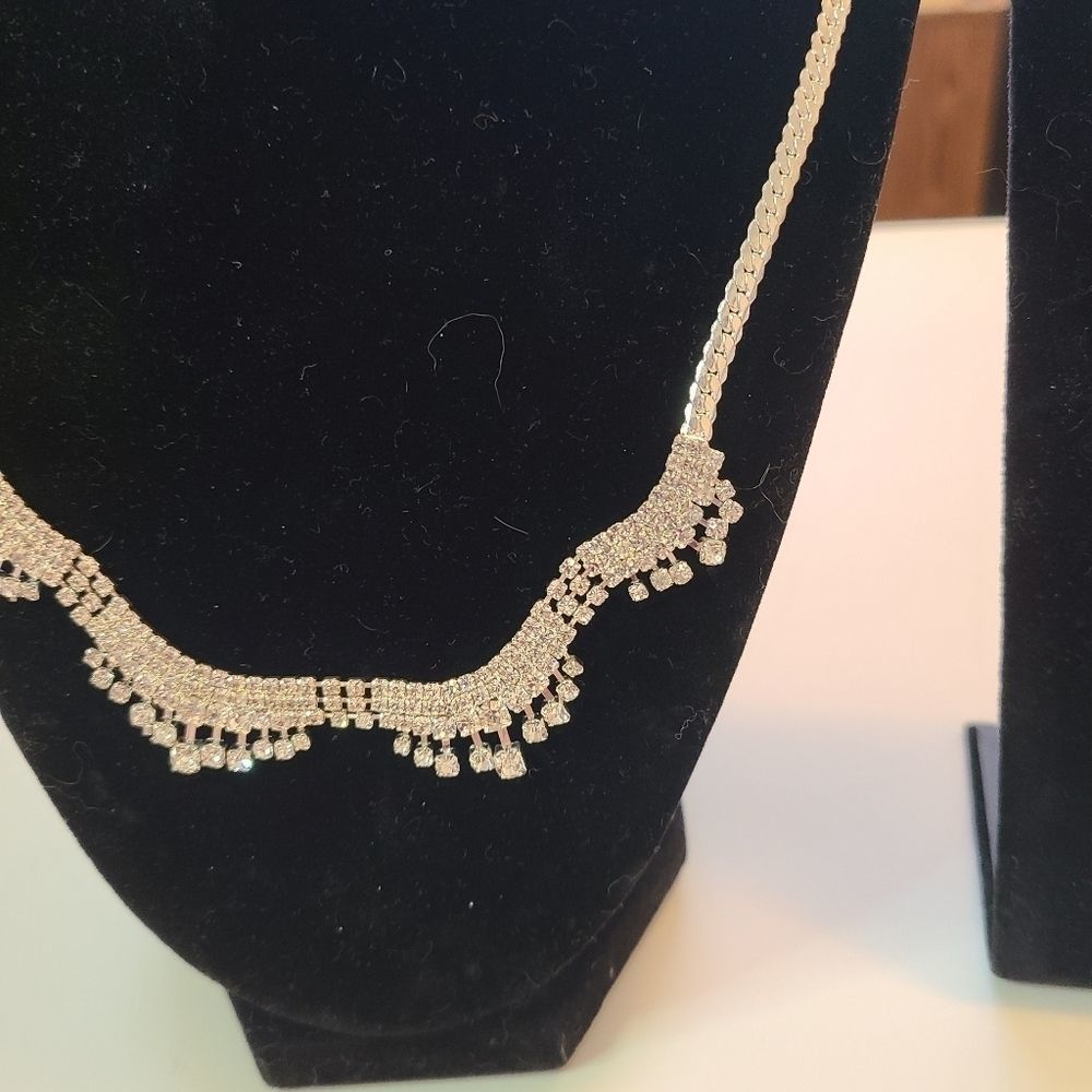 Wedding Necklace and Earrings with Rhinestones Costume Jewelry - Picture 9 of 11